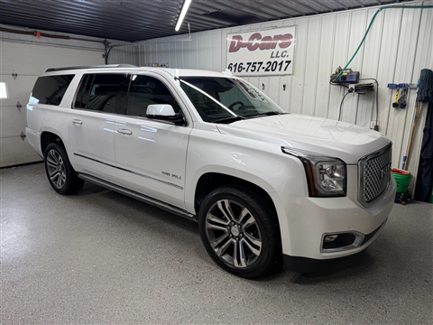 2017 GMC Yukon XL Denali 4WD