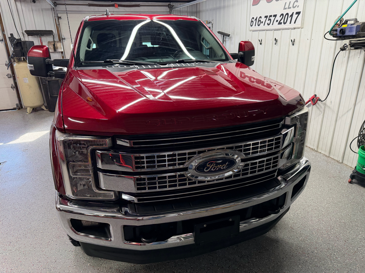 Ford F-250 SD Lariat Crew Cab Short Bed 4WD 2019