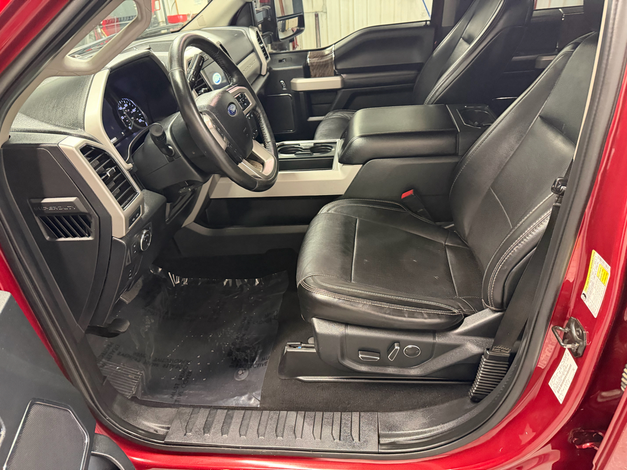 Ford F-250 SD Lariat Crew Cab Short Bed 4WD 2019