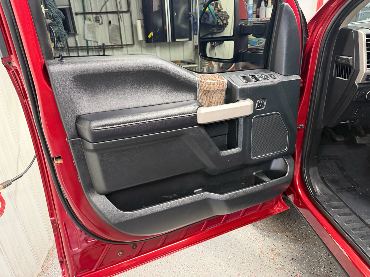 Ford F-250 SD Lariat Crew Cab Short Bed 4WD 2019