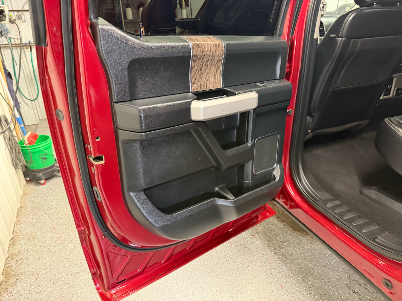 Ford F-250 SD Lariat Crew Cab Short Bed 4WD 2019