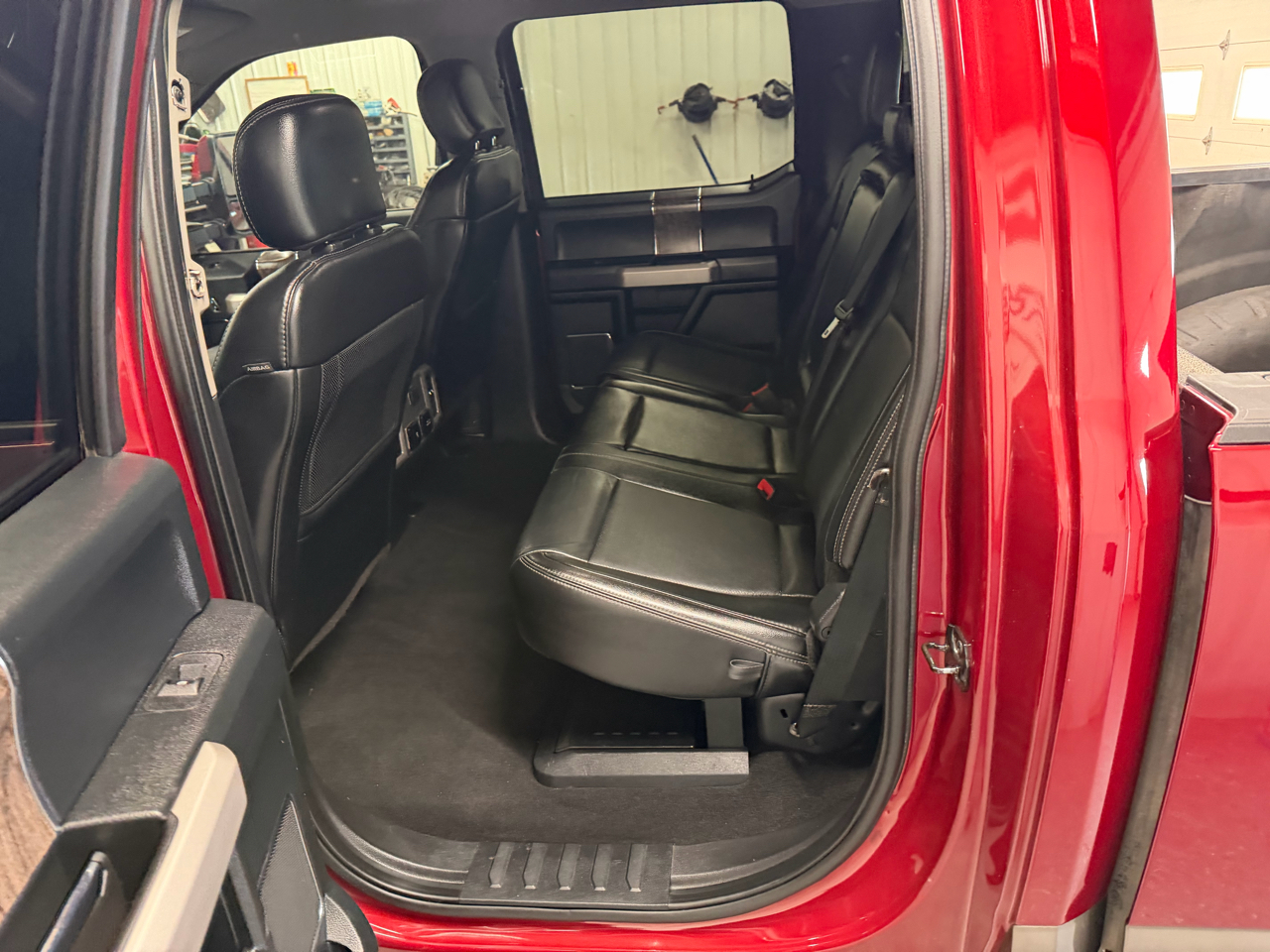 Ford F-250 SD Lariat Crew Cab Short Bed 4WD 2019