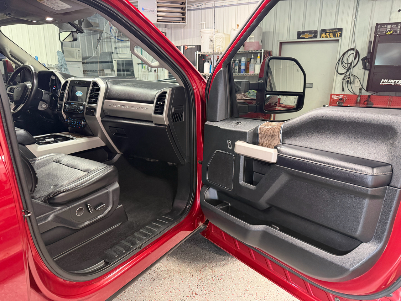 Ford F-250 SD Lariat Crew Cab Short Bed 4WD 2019