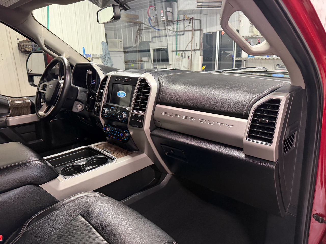 Ford F-250 SD Lariat Crew Cab Short Bed 4WD 2019