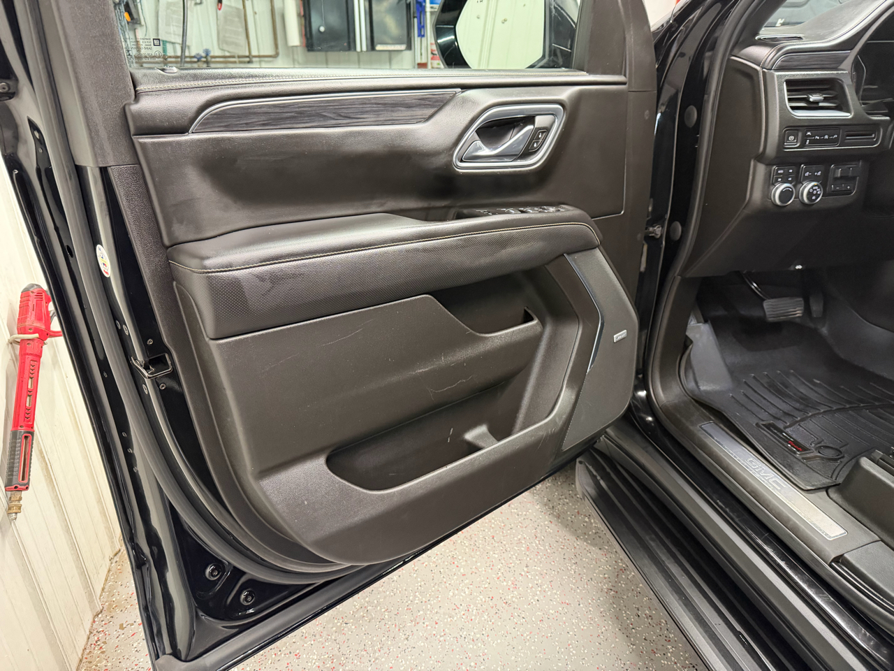 GMC Yukon SLT 4WD 2021