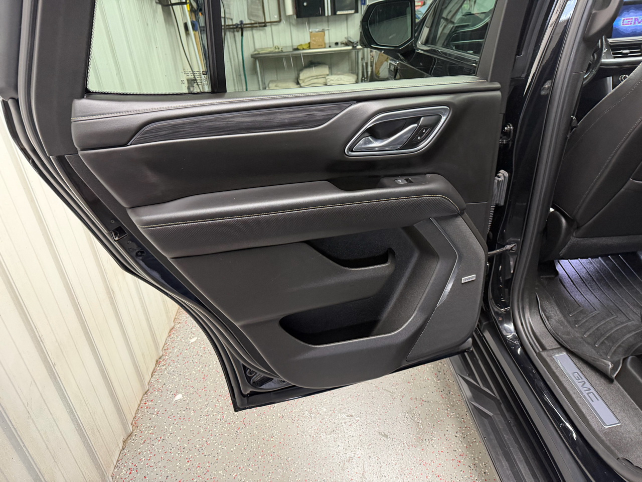 GMC Yukon SLT 4WD 2021