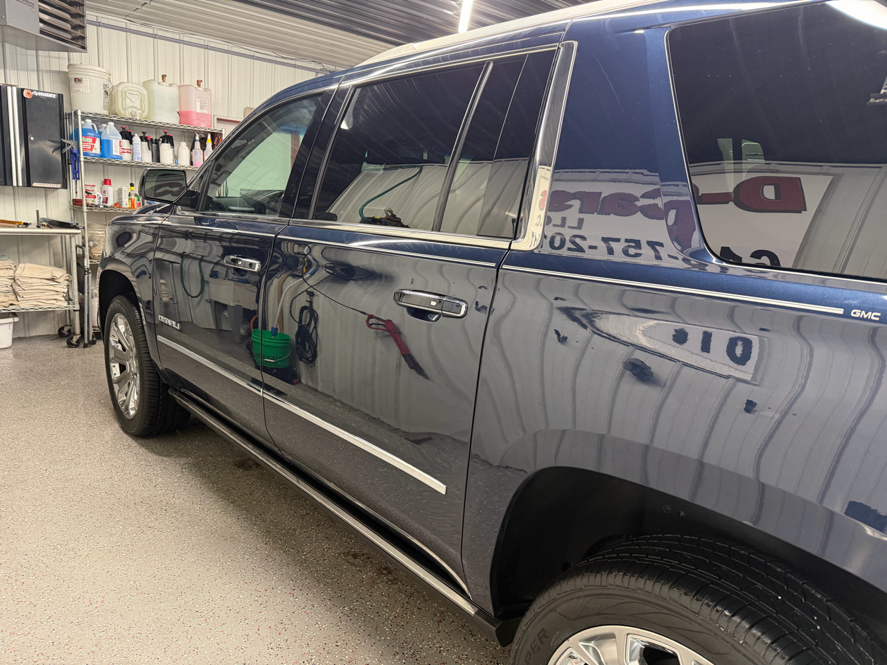 GMC Yukon XL Denali 4WD 2017