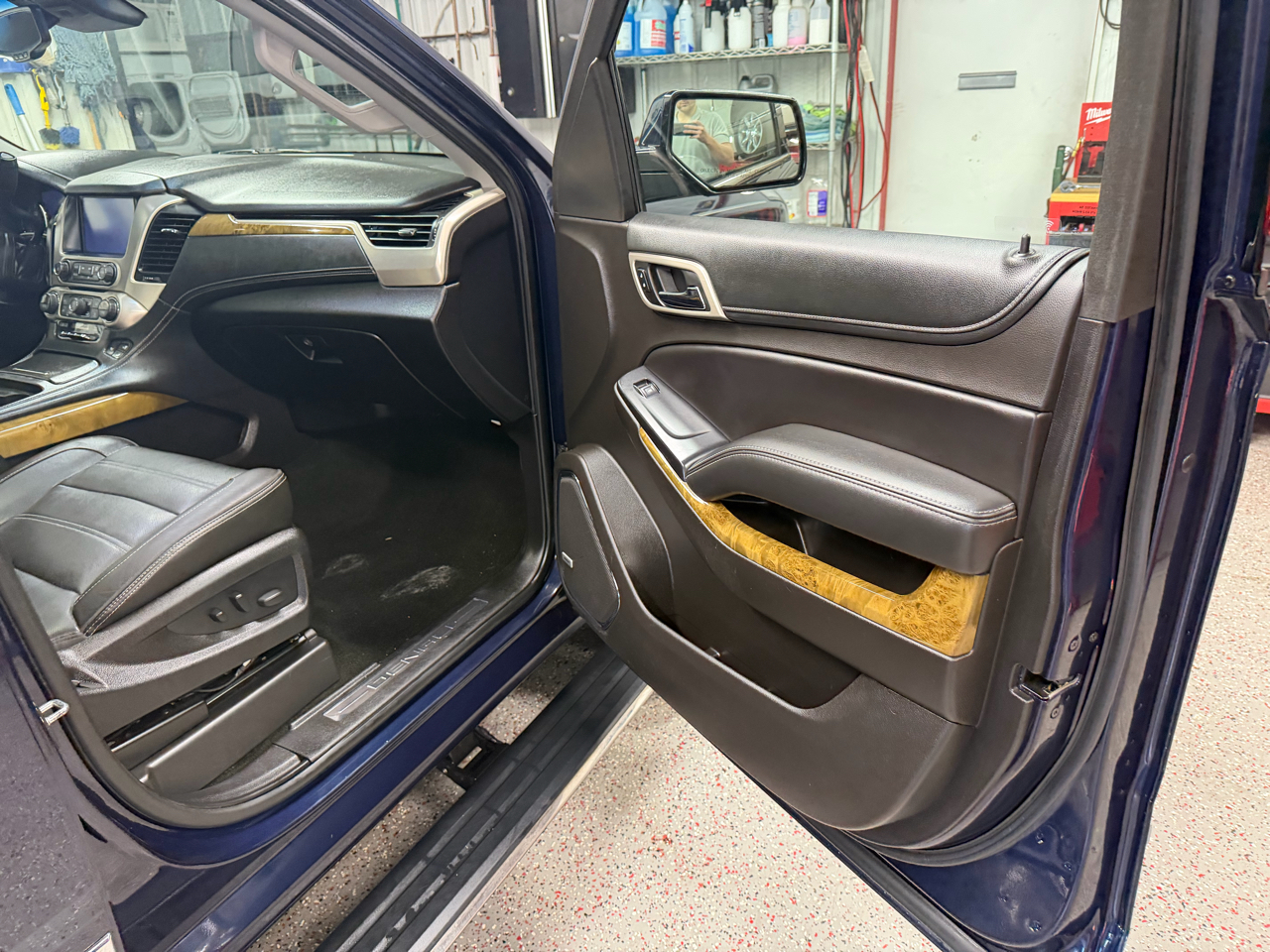 GMC Yukon XL Denali 4WD 2017