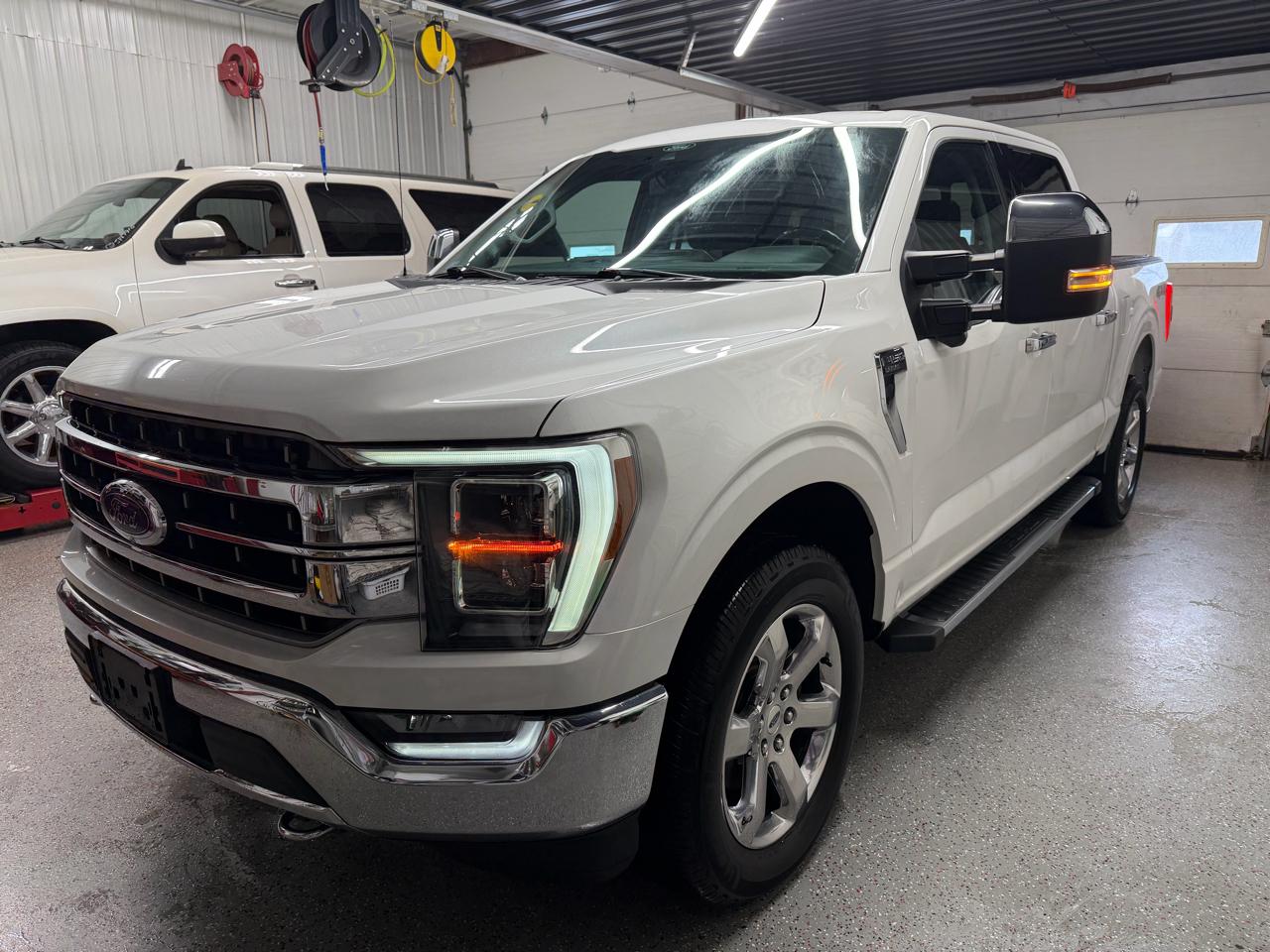 Ford F-150 4WD SuperCrew 145" Lariat 2021