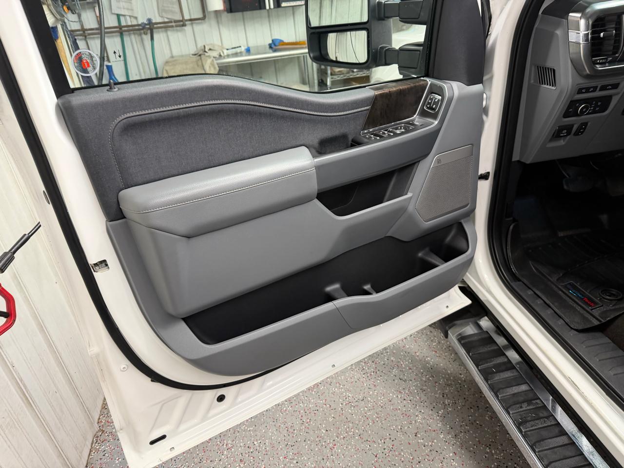 Ford F-150 4WD SuperCrew 145" Lariat 2021