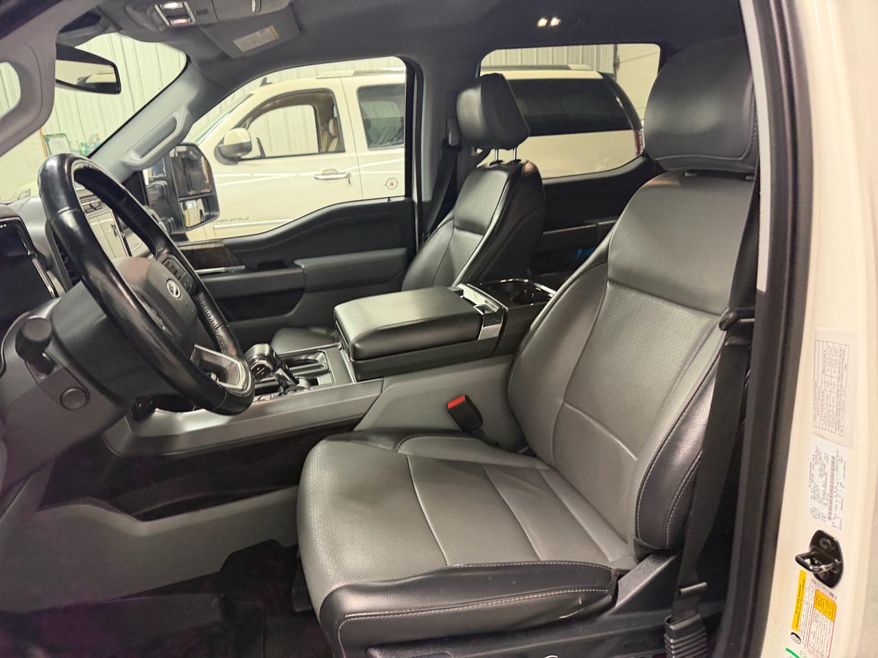 Ford F-150 4WD SuperCrew 145" Lariat 2021