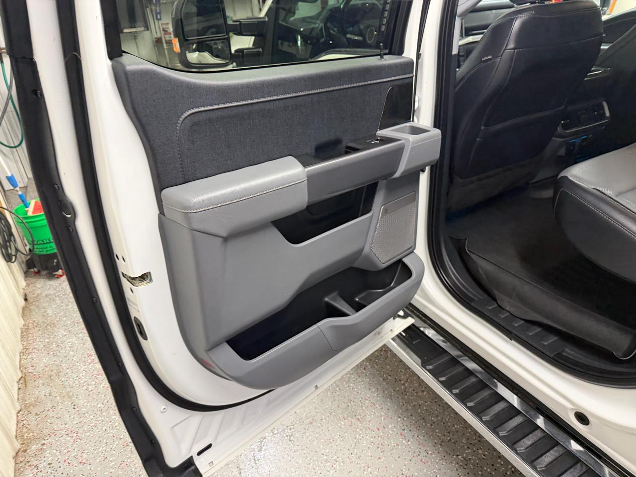 Ford F-150 4WD SuperCrew 145" Lariat 2021