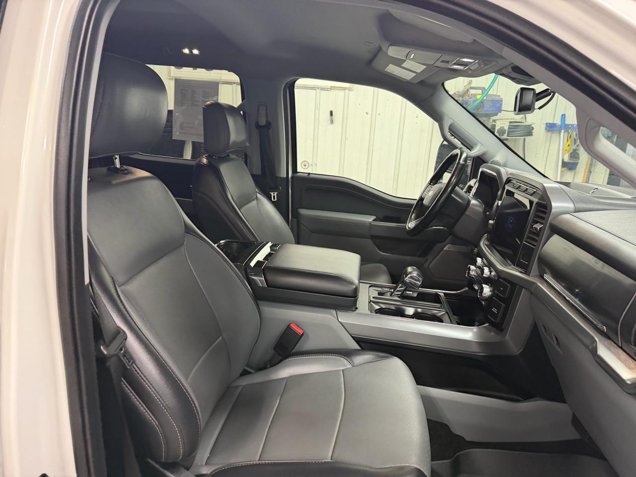 Ford F-150 4WD SuperCrew 145" Lariat 2021