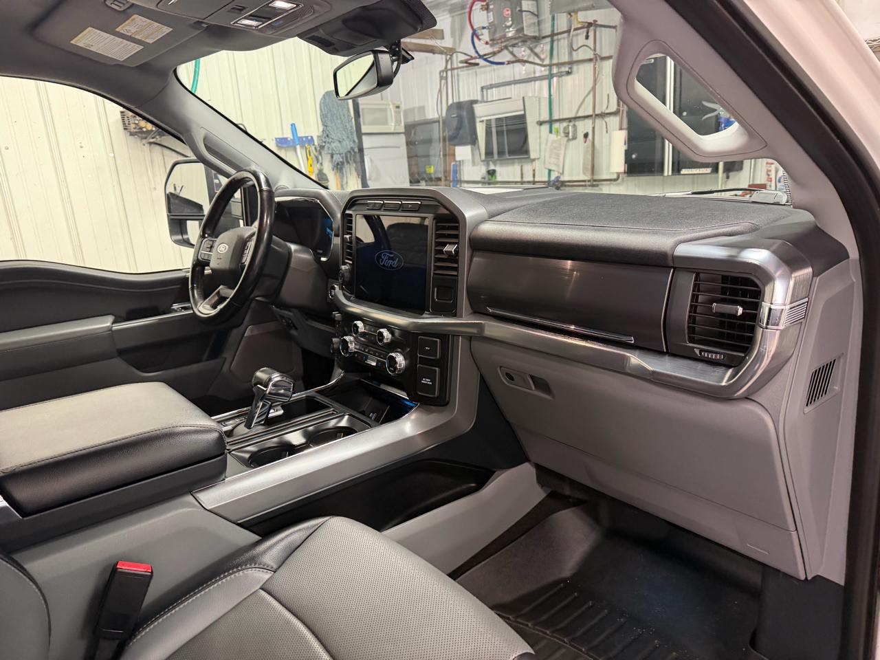 Ford F-150 4WD SuperCrew 145" Lariat 2021