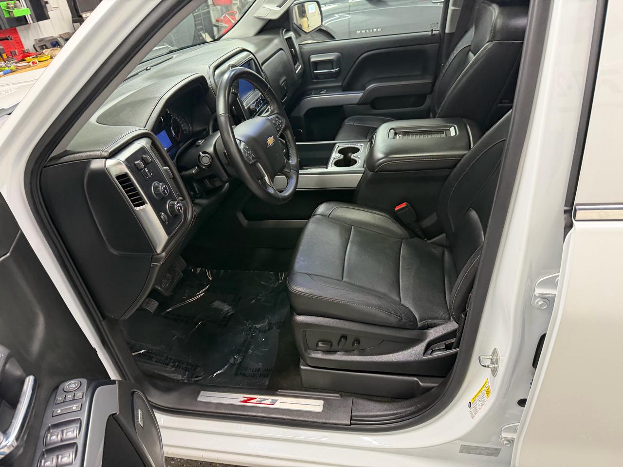 Chevrolet Silverado 1500 4WD Crew Cab 143.5" LTZ 2017