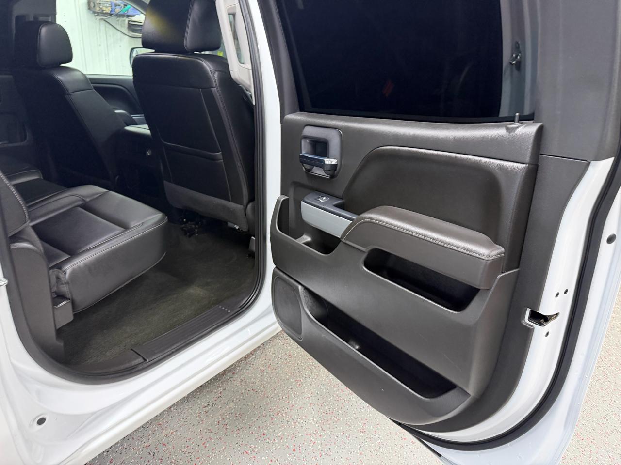 Chevrolet Silverado 1500 4WD Crew Cab 143.5" LTZ 2017