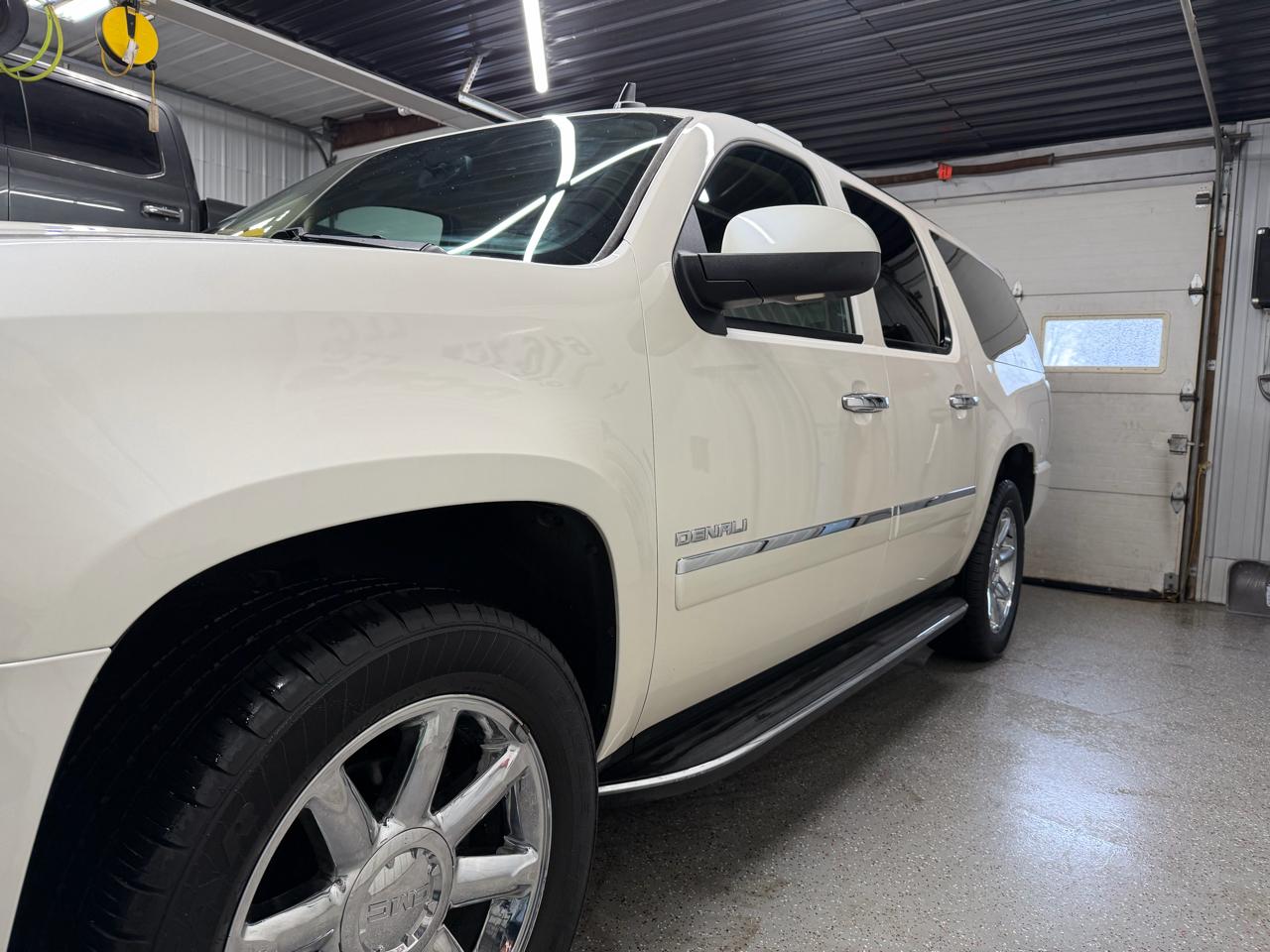 GMC Yukon Denali XL 4WD 2013