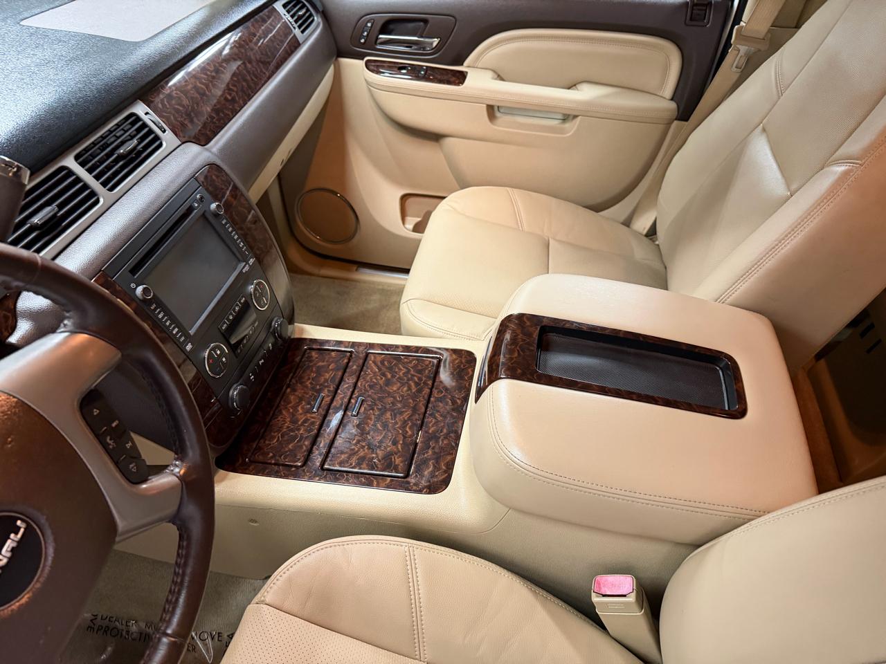 GMC Yukon Denali XL 4WD 2013