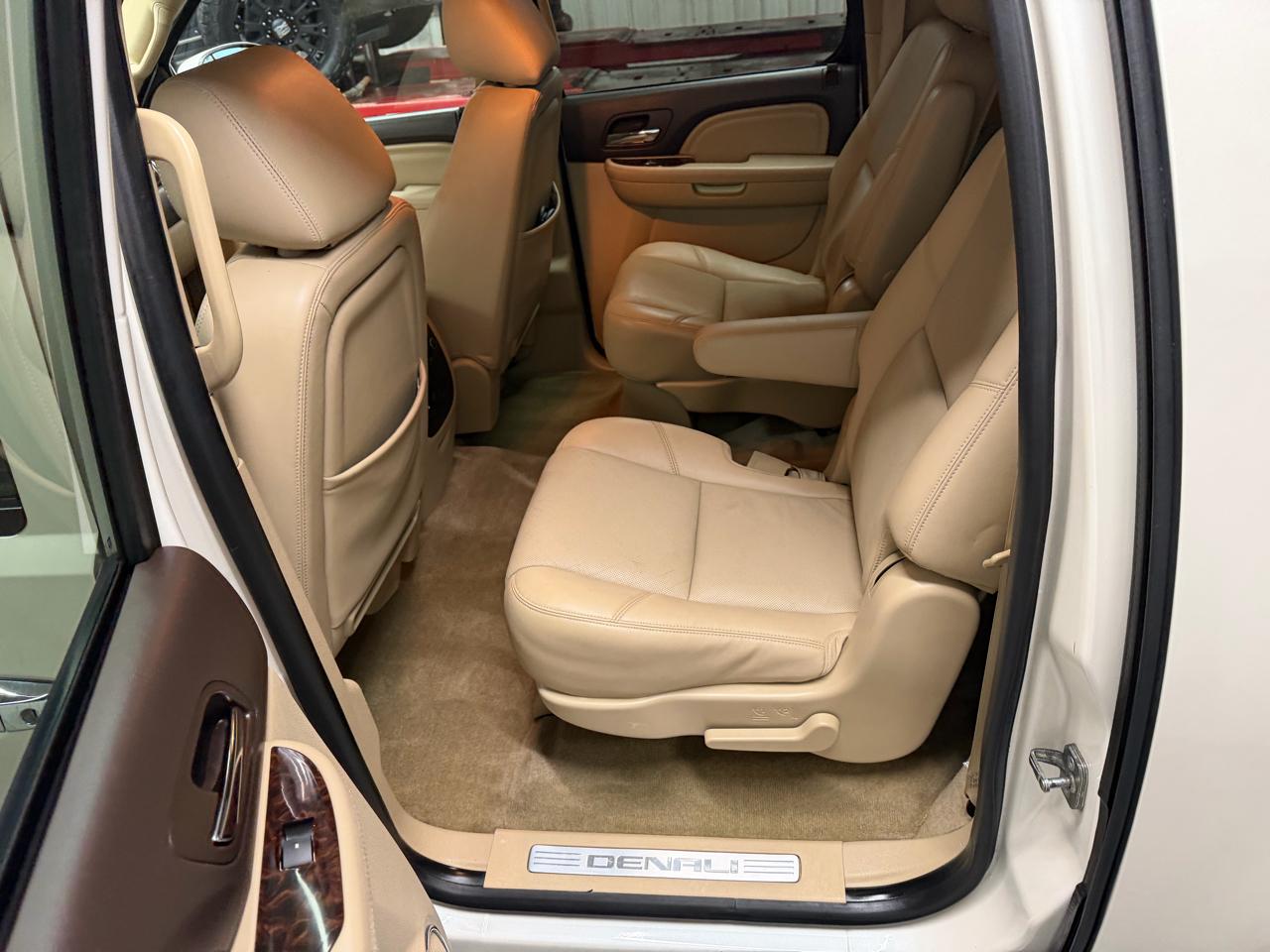 GMC Yukon Denali XL 4WD 2013