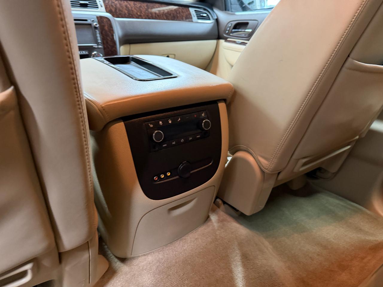 GMC Yukon Denali XL 4WD 2013