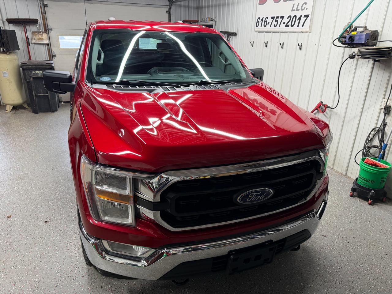 Ford F-150 4WD Reg Cab 145" XLT 2021