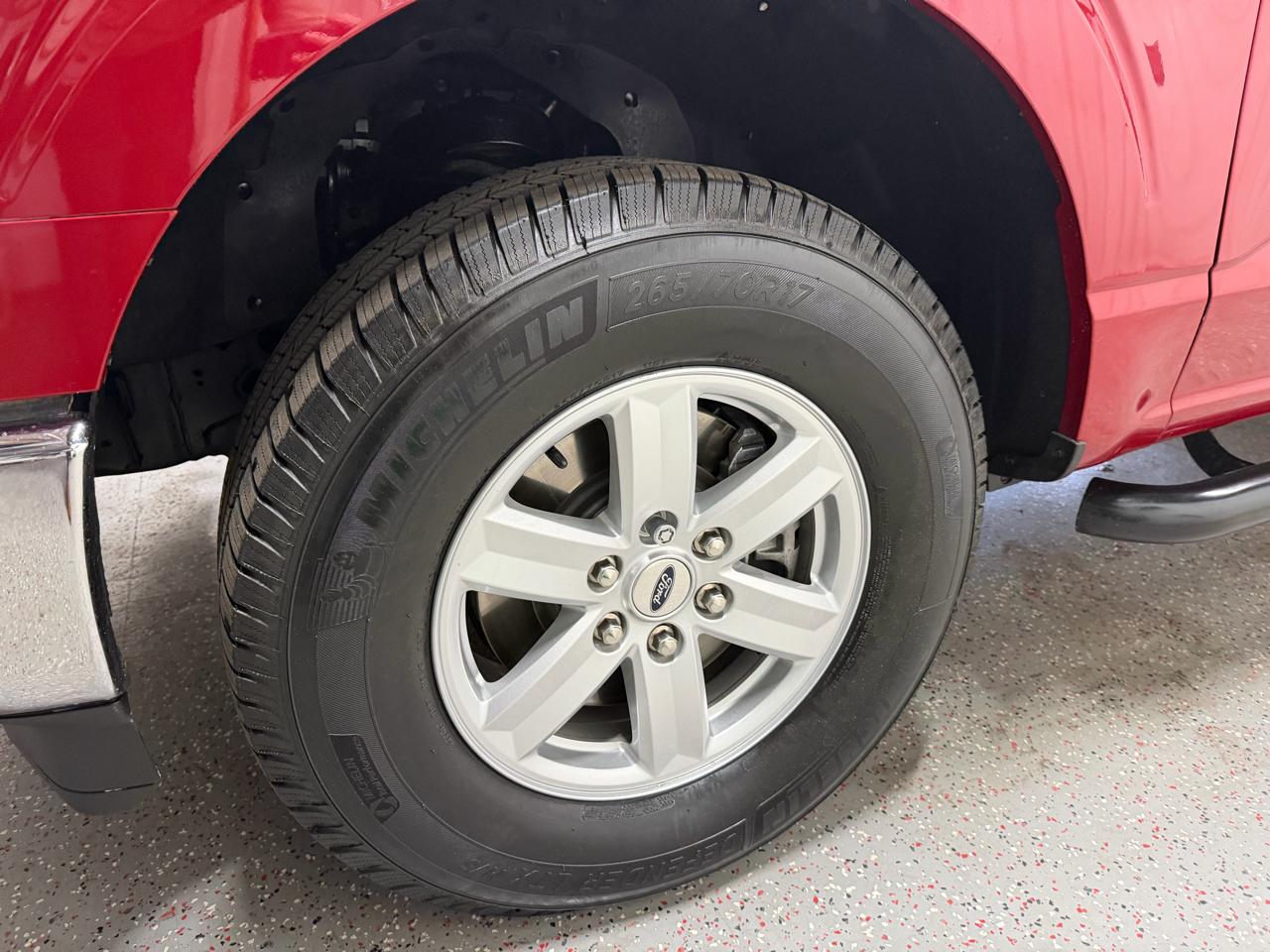 Ford F-150 4WD Reg Cab 145" XLT 2021