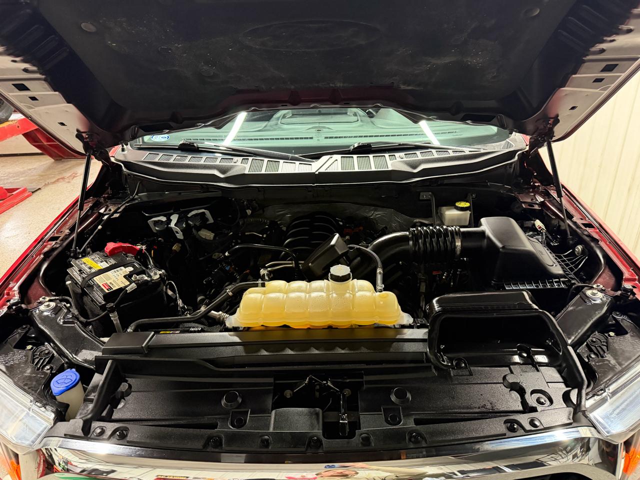 Ford F-150 4WD Reg Cab 145" XLT 2021