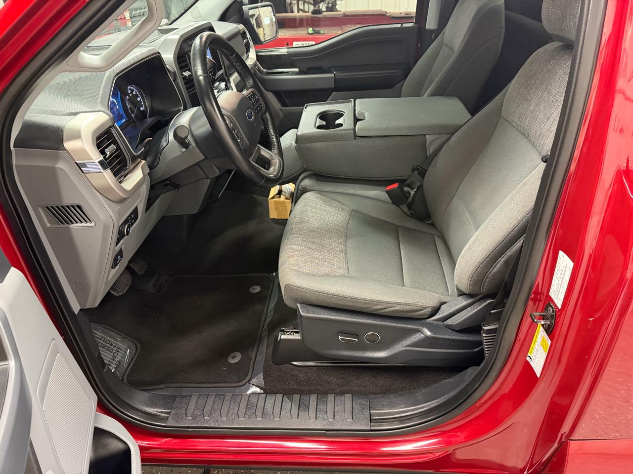 Ford F-150 4WD Reg Cab 145" XLT 2021