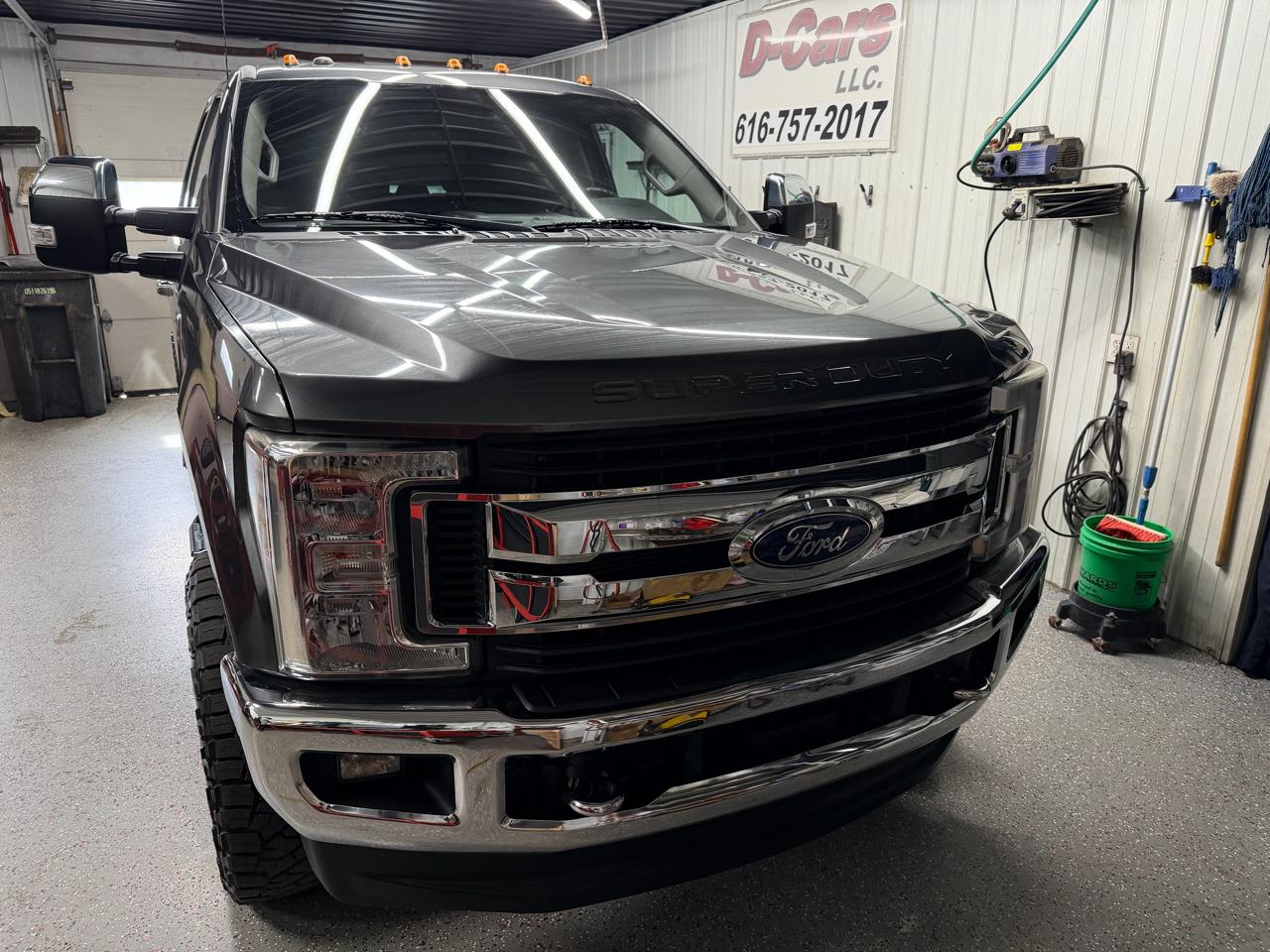Ford F-250 SD XLT Crew Cab 4WD 2018