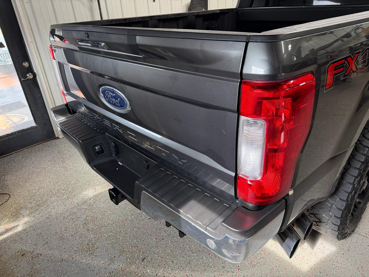 Ford F-250 SD XLT Crew Cab 4WD 2018