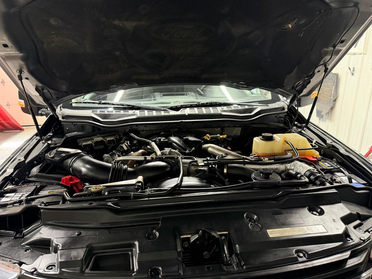 Ford F-250 SD XLT Crew Cab 4WD 2018