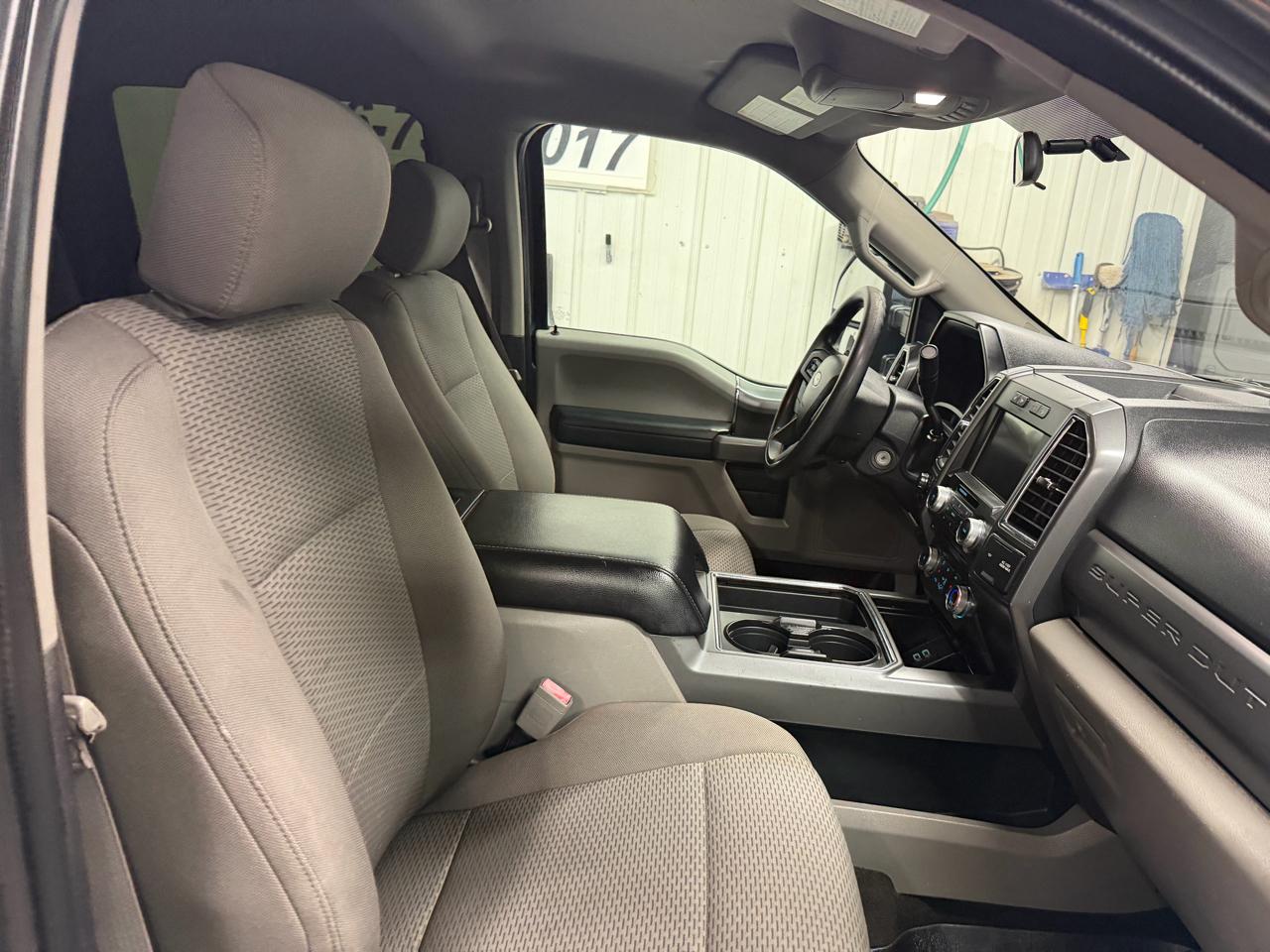 Ford F-250 SD XLT Crew Cab 4WD 2018