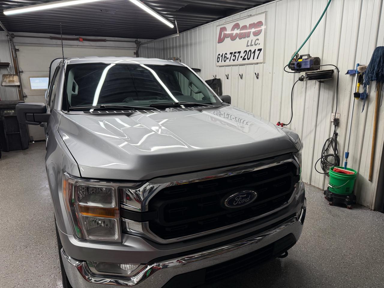 Ford F-150 4WD SuperCab 163" XLT w/Mid-Box Prep 2022