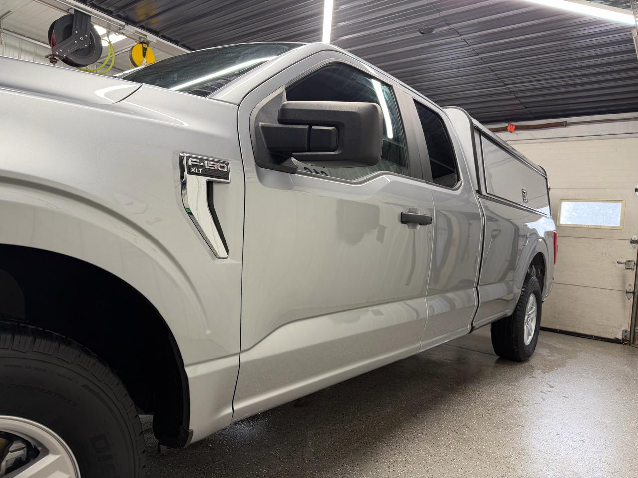 Ford F-150 4WD SuperCab 163" XLT w/Mid-Box Prep 2022
