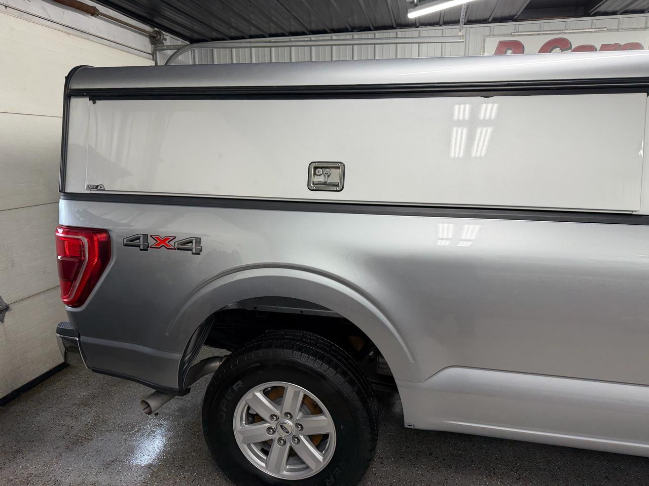 Ford F-150 4WD SuperCab 163" XLT w/Mid-Box Prep 2022