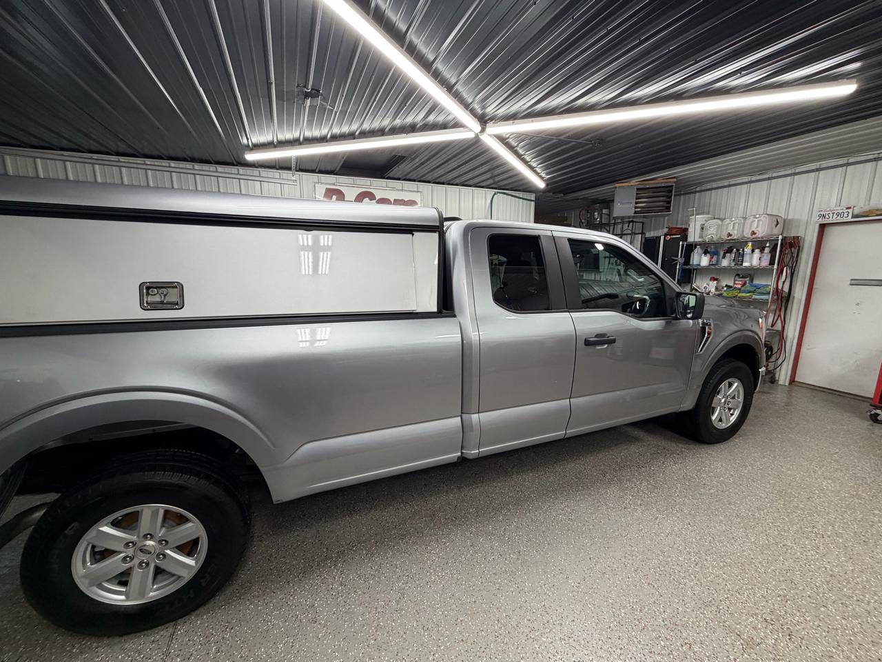 Ford F-150 4WD SuperCab 163" XLT w/Mid-Box Prep 2022