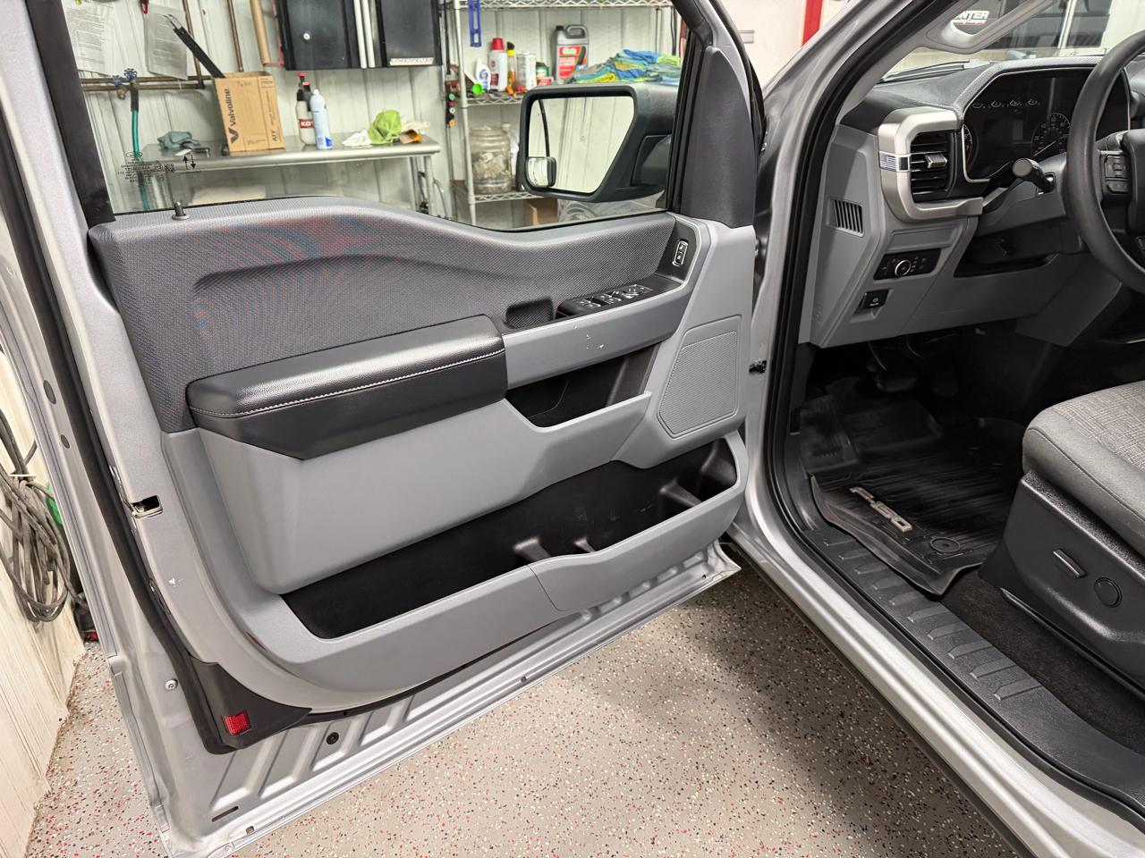 Ford F-150 4WD SuperCab 163" XLT w/Mid-Box Prep 2022