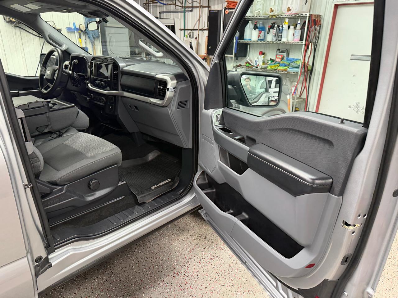 Ford F-150 4WD SuperCab 163" XLT w/Mid-Box Prep 2022