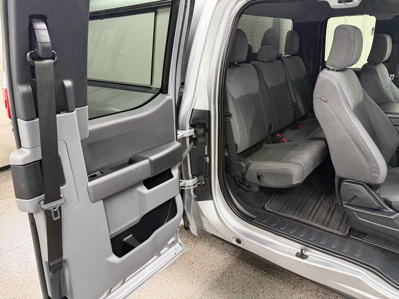 Ford F-150 4WD SuperCab 163" XLT w/Mid-Box Prep 2022