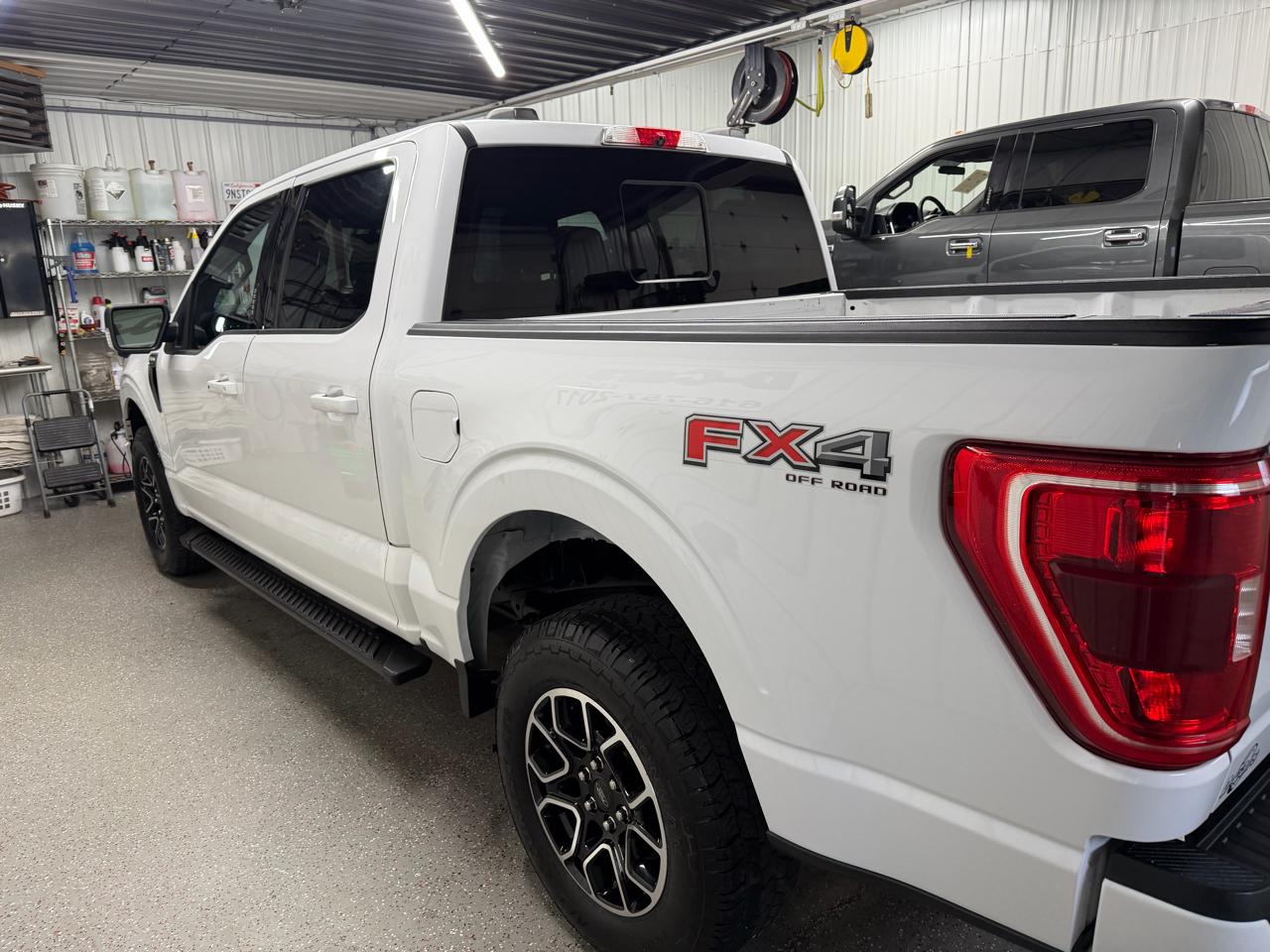 Ford F-150 4WD SuperCrew 145" XLT 2021