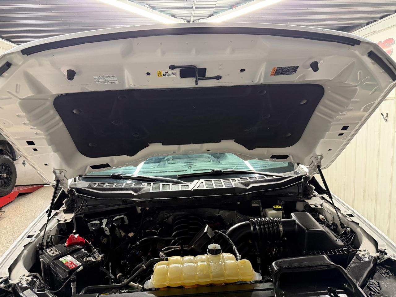 Ford F-150 4WD SuperCrew 145" XLT 2021