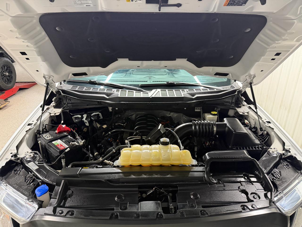 Ford F-150 4WD SuperCrew 145" XLT 2021