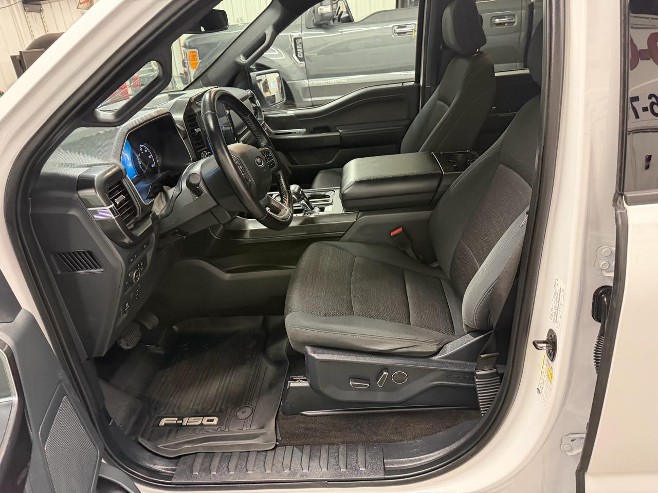 Ford F-150 4WD SuperCrew 145" XLT 2021