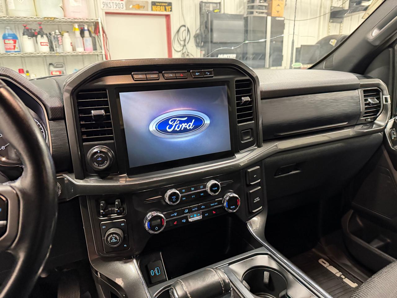 Ford F-150 4WD SuperCrew 145" XLT 2021