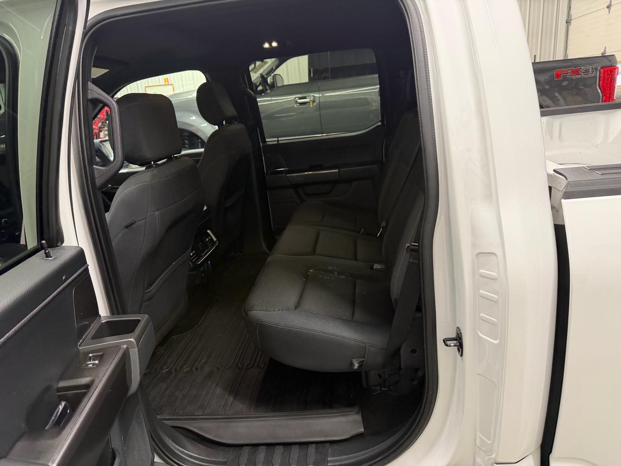 Ford F-150 4WD SuperCrew 145" XLT 2021