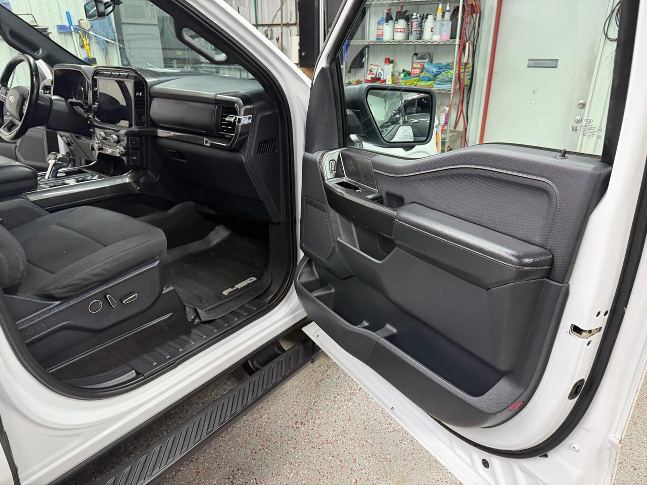 Ford F-150 4WD SuperCrew 145" XLT 2021