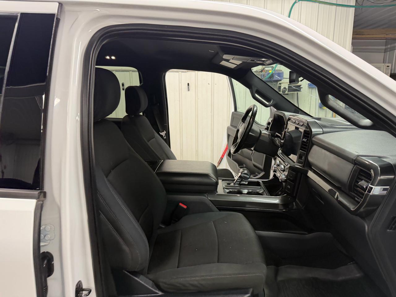 Ford F-150 4WD SuperCrew 145" XLT 2021