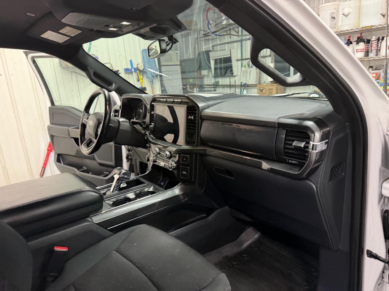 Ford F-150 4WD SuperCrew 145" XLT 2021