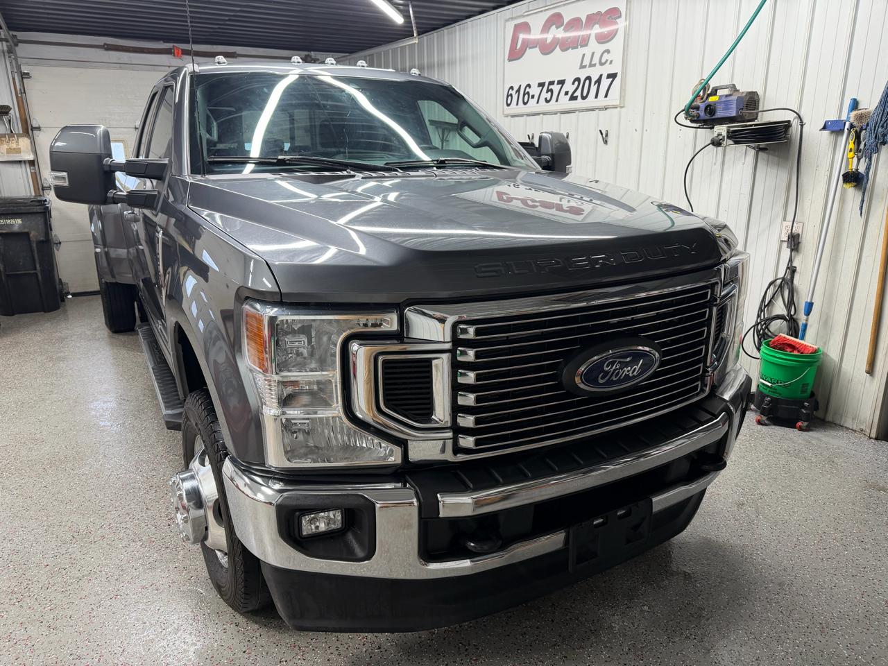 Ford F-350 SD Lariat SuperCab 4WD DRW 2022