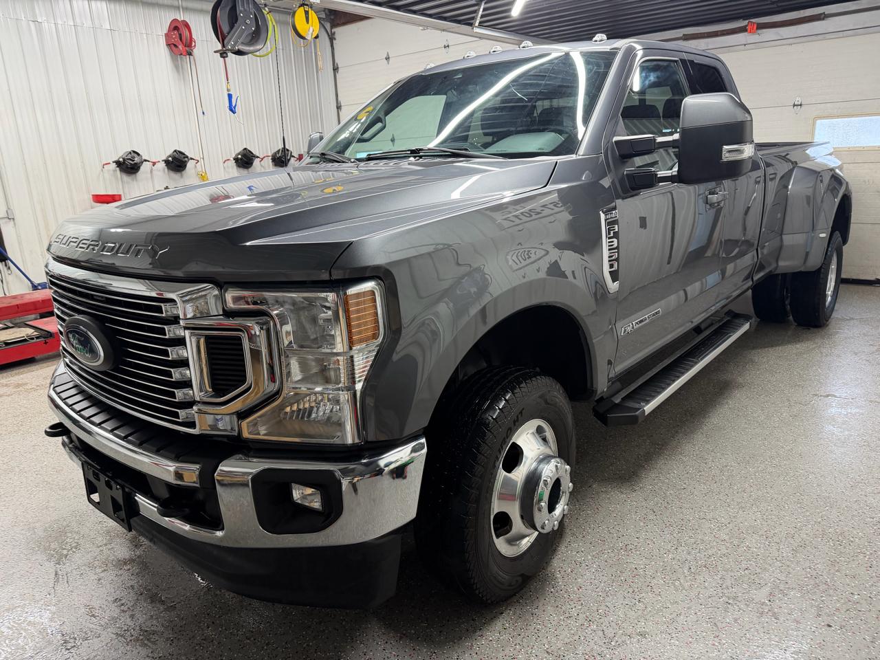 Ford F-350 SD Lariat SuperCab 4WD DRW 2022